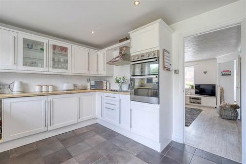 3 bedroom end of terrace house for sale, Long Meadow Road, Lickey End, Bromsgrove, B60 1GD