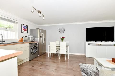 2 bedroom ground floor flat for sale, Brooklands, Haywards Heath, West Sussex