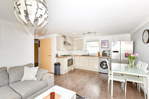 2 Brooklands, Haywards Heath, RH16 4TS