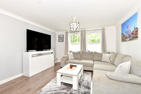 2 bedroom ground floor flat for sale, Brooklands, Haywards Heath, West Sussex