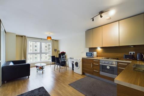 1 bedroom flat for sale, Skyline Plaza Alencon Link, Basingstoke, Hampshire, RG21