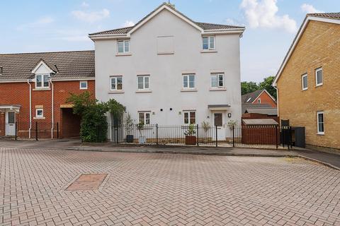 4 bedroom semi-detached house for sale, Fallow Crescent, Hedge End, Southampton, Hampshire, SO30