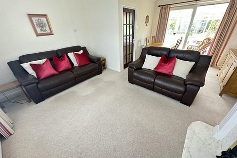 64 Alnwick Road, Newton Hall, Durham, DH1 5NN