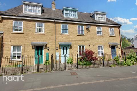 3 bedroom townhouse for sale, Lynn Road, Ely
