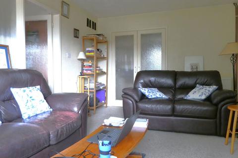 2 bedroom flat for sale, Greenhill Court, Banbury