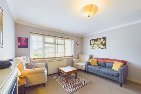 2 bedroom flat for sale, Walton Close, Worthing BN13