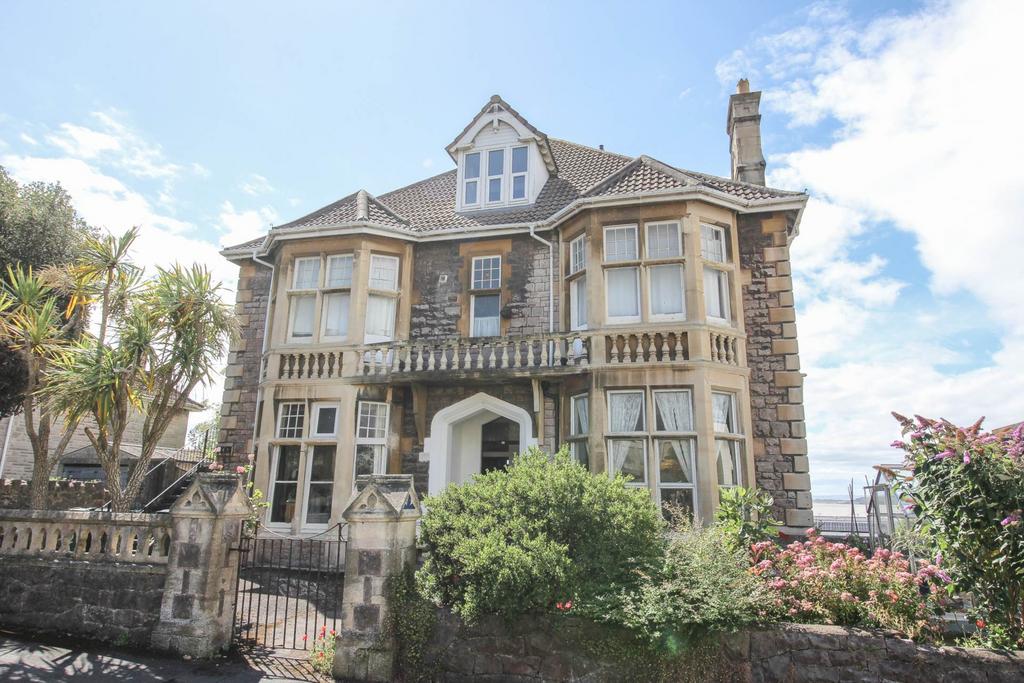 Atlantic Road South, WestonsuperMare 2 bed flat £240,000