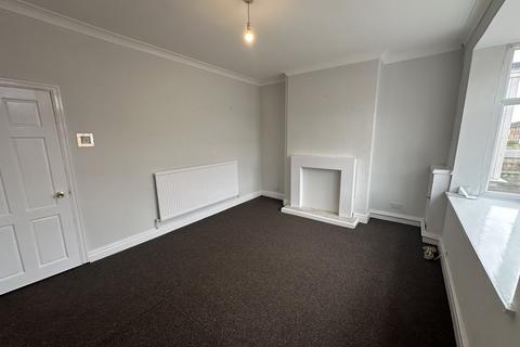 2 bedroom terraced house to rent, Chapel Street, Thurnscoe