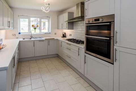12 Waystead Close, Northwich, CW9 8NN
