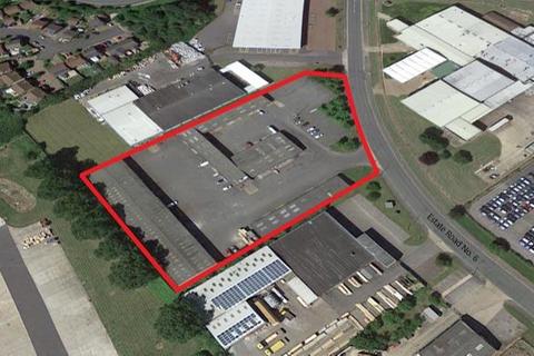 Industrial unit to rent - South Humberside Industrial Estate, Estate Road No. 6, Grimsby, Lincolnshire, DN31 2TG
