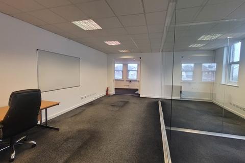 Office to rent, First Floor Offices, New Cleveland Street, Hull, East Yorkshire, HU8 7EX