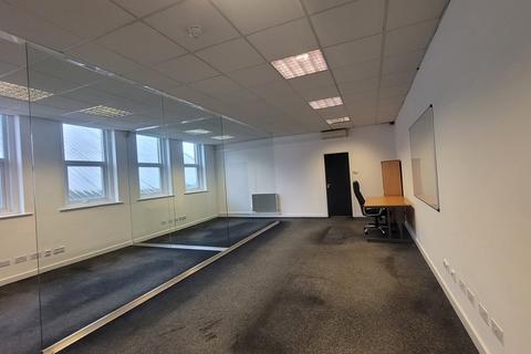 Office to rent, First Floor Offices, New Cleveland Street, Hull, East Yorkshire, HU8 7EX