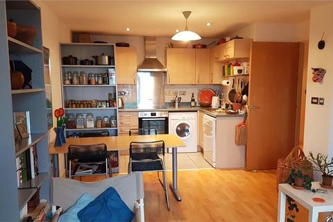 1 bedroom property for sale, Apartment 22, Queens Court, 57 Queens Dock Avenue, Hull, East Yorkshire, HU1 3DR