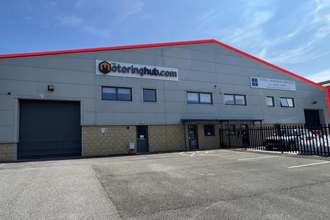 Industrial unit to rent, 15-17 Walcott Street, Hull, East Yorkshire, HU3 4AU