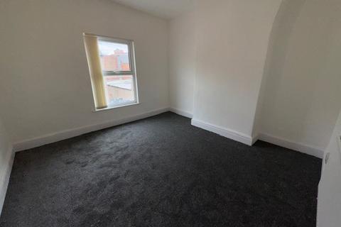 2 bedroom terraced house to rent, Napier Road, Wirral CH62