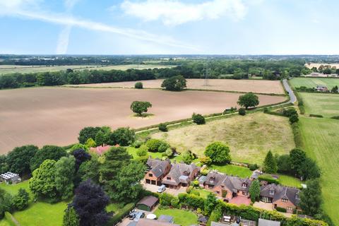 4 bedroom detached house for sale, Newbold Road, Kirkby Mallory, LE9