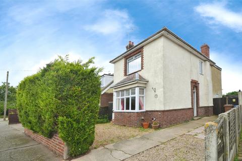 3 bedroom detached house for sale, Bayard Avenue, Brightlingsea, Essex, CO7