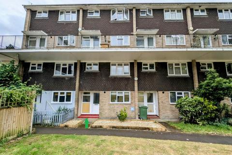62 Kildare Close, Bordon, GU35 0HP