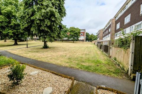 62 Kildare Close, Bordon, GU35 0HP