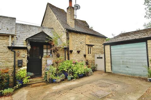 2 bedroom cottage for sale, High Street, Shipton Under Wychwood, OX7