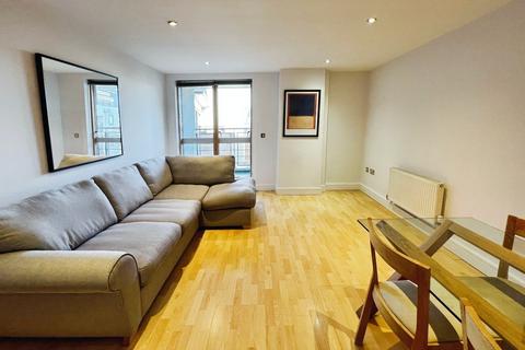 2 bedroom flat to rent, Cromwell Court, Brewery Wharf, Leeds, LS10