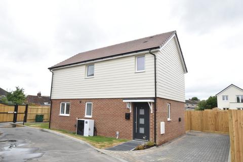 3 bedroom detached house to rent, Pound Road, East Peckham, Tonbridge, TN12