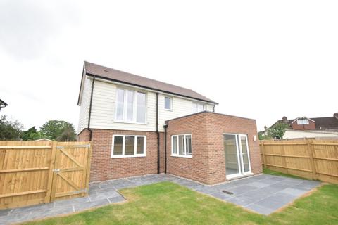 3 bedroom detached house to rent, Pound Road, East Peckham, Tonbridge, TN12