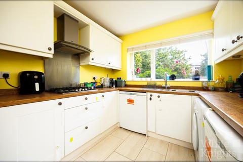 3 bedroom terraced house for sale, Clements Close, Reading RG7