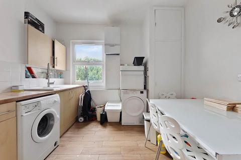 2 bedroom flat for sale, Thurlestone Road, West Norwood, London, SE27