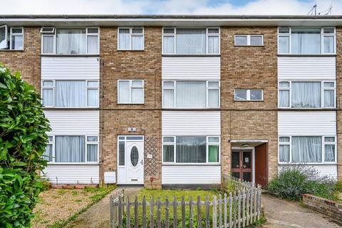 3 bedroom maisonette for sale, High Street, Hounslow, TW5