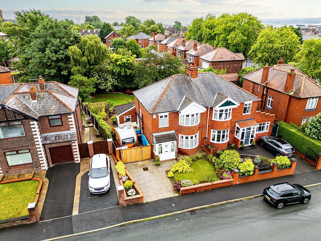 Shakespeare Road, Widnes WA8 3 bed semidetached house for sale £300,000