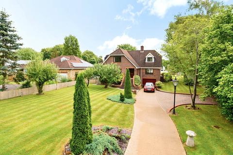 4 bedroom detached house for sale, Hamm Court, Weybridge, KT13