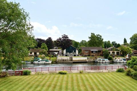 4 bedroom detached house for sale, Hamm Court, Weybridge, KT13
