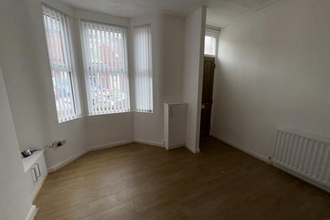 2 bedroom terraced house to rent, Newling Street, Birkenhead CH41