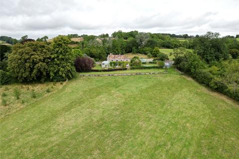 5 bedroom detached house for sale, Excellent home with land in North Wootton