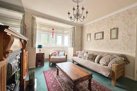 75 Hillside Grove, Chelmsford, CM2 9DB