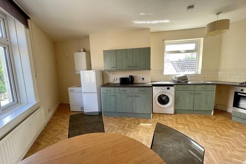 3 bedroom flat to rent, Harrogate Road, Chapel Allerton, Leeds, West Yorkshire, LS7