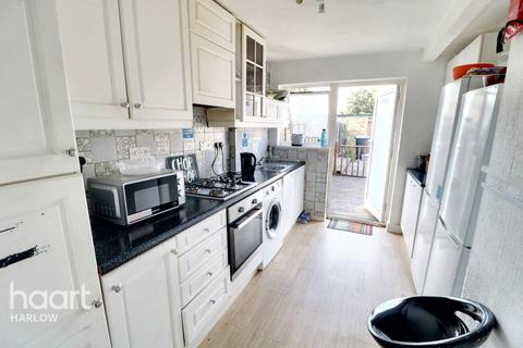 4 bedroom end of terrace house for sale, Hollyfield, Harlow