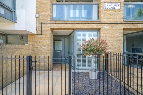 1 bedroom flat for sale, Canalside Square, Islington