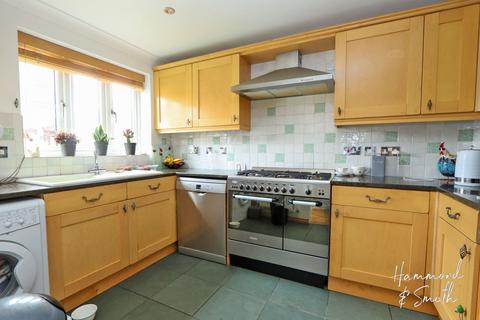 3 bedroom semi-detached house for sale, Green Close, Epping CM16