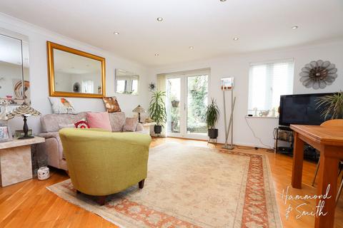 15 Green Close, Epping Green, Epping, CM16 6PS