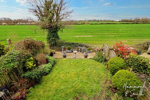 15 Green Close, Epping Green, Epping, CM16 6PS