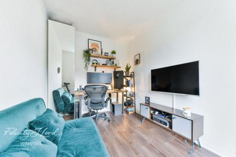2 bedroom flat for sale, St Katharines Way, Wapping, E1W