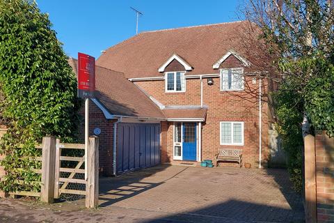 4 bedroom detached house for sale, Cock Lane, Bradfield Southend, Berkshire