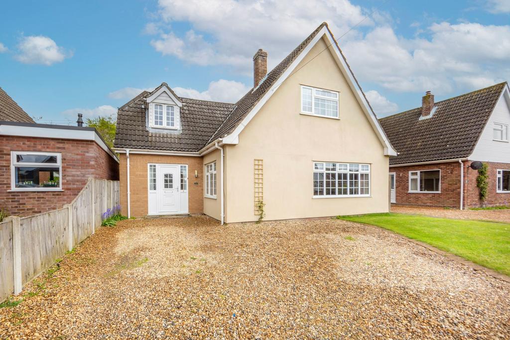 Park Drive, Hethersett 4 bed detached house for sale £350,000