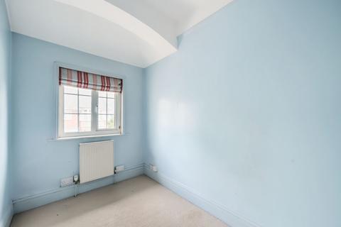 30 Waldegrave Road, London, W5 3HT