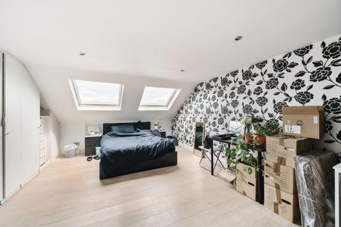 30 Waldegrave Road, London, W5 3HT