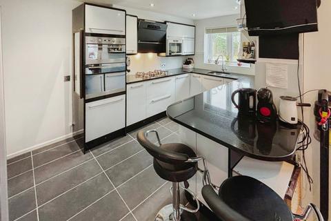 22 Balfour Drive, Calcot, Reading, RG31 7BN