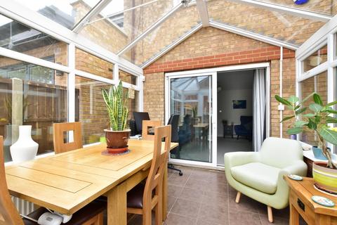 2 bedroom terraced house for sale, Swallows Oak, Abbots Langley, Hertfordshire, WD5