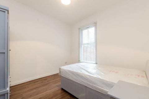 5 bedroom house to rent, London E3